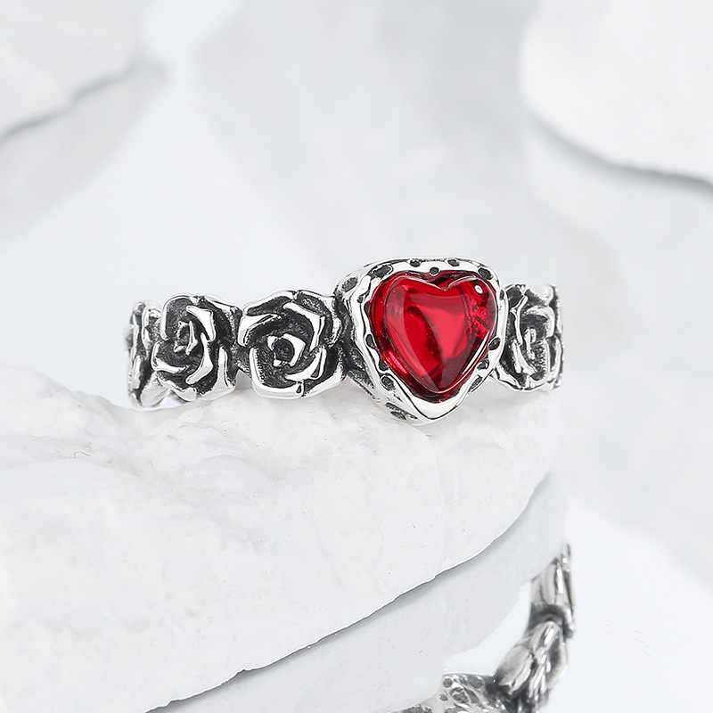 Vintage Rose Girl Red Zircon Heart Ring