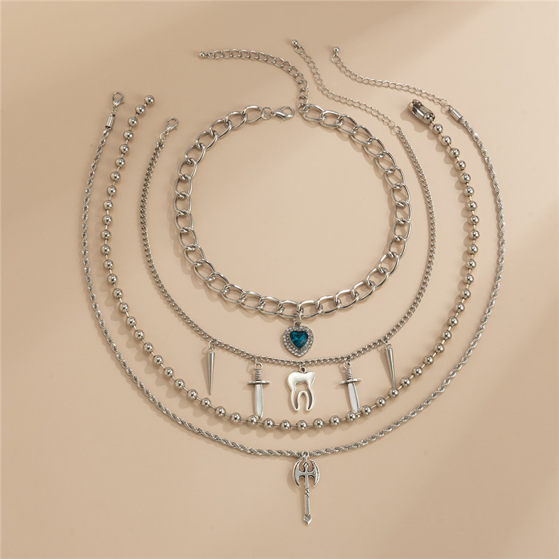 European And American Punk Style Metal Chain Necklace With Diamonds And