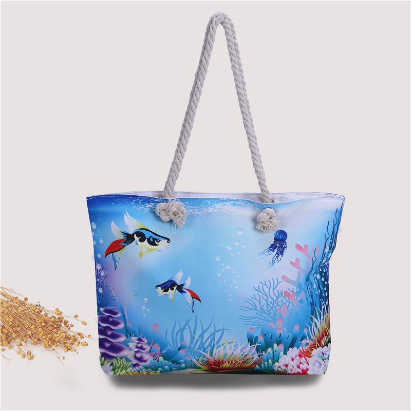Beach bag with marine animals design