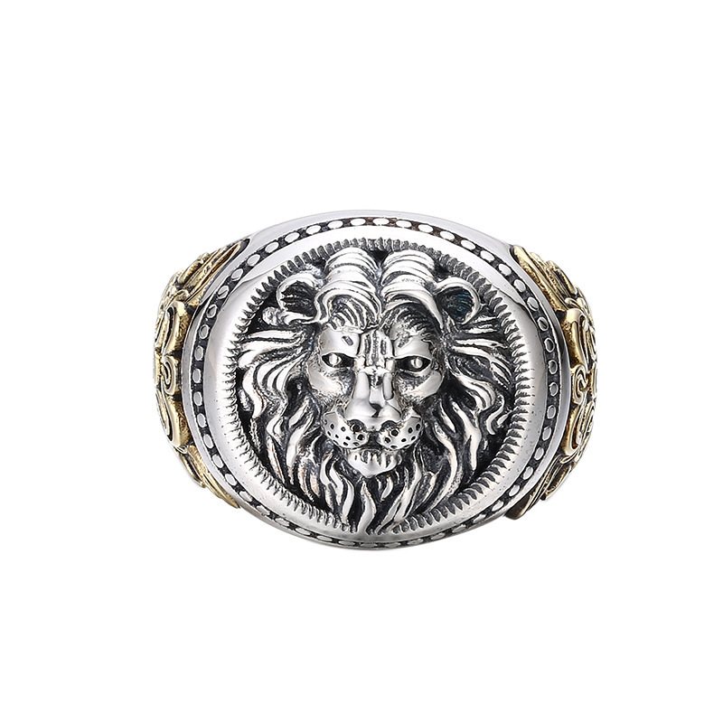 Vintage Lion Design on Silver Ring