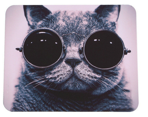 tapis de souris motif chat lunettes noires